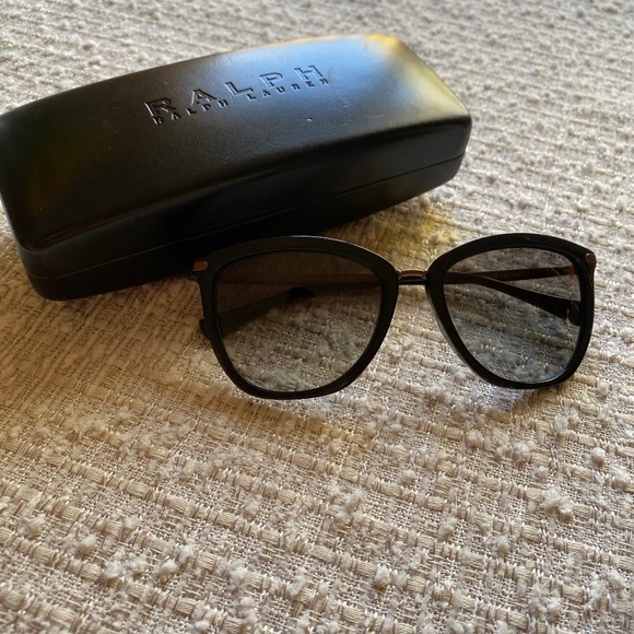 Womens RALPH RALPH LAUREN Sunglasses - Picture 1 of 4